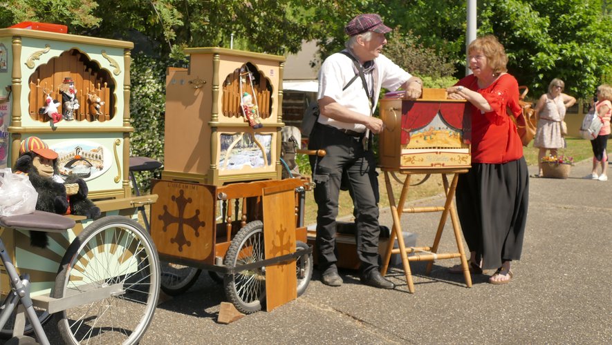 Les tourneurs ont égayé le bourg.DDM