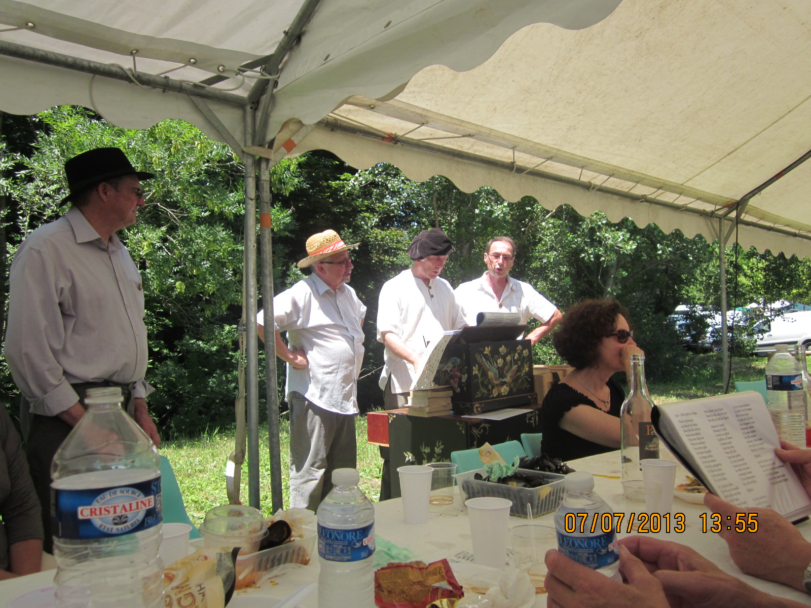 animation du repas � Bressols