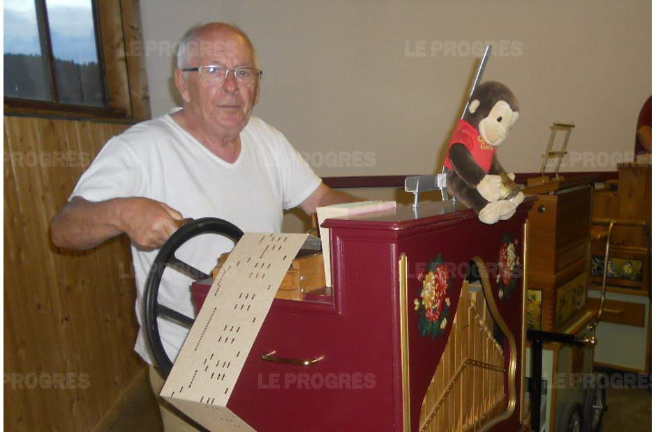 Cet orgue de barbarie a nécessité plusieurs centaines d’heures  de travail pour trouver l’accord musical parfait.  Photo Jeanine Guichon